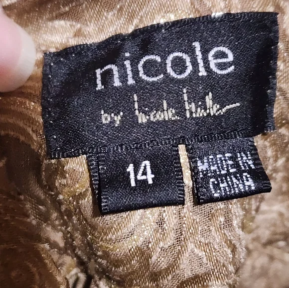 NWT Gorgeous blouse, velvet, with cami and adjustable sleeves - Picture 5 of 8